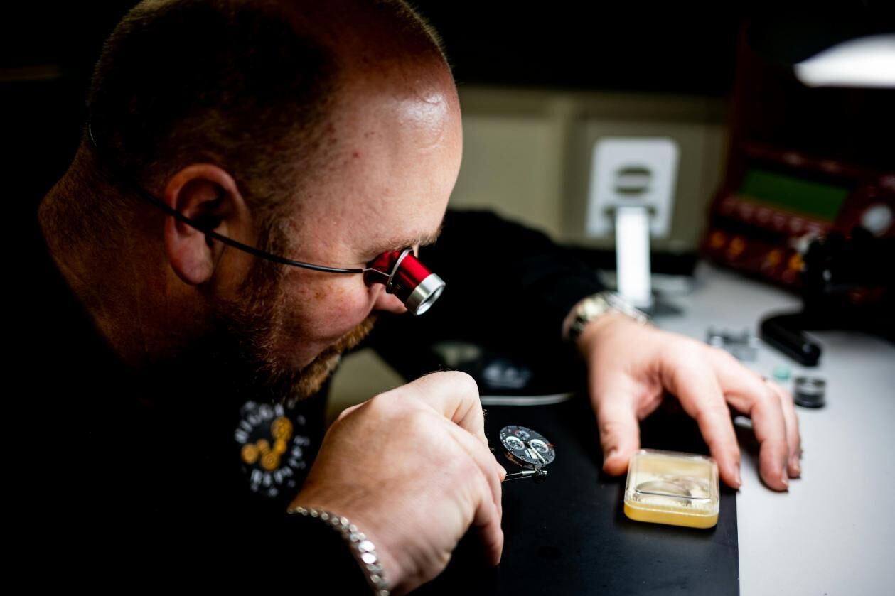 Seeing What We've Been Missing: How Stereo Microscopes Reawaken Curiosity